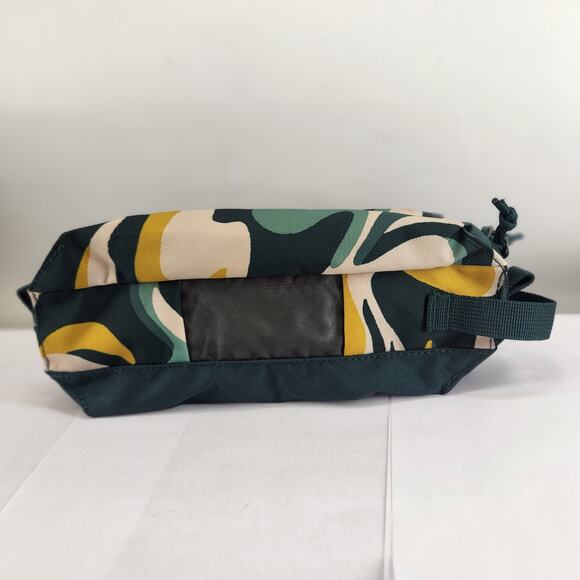 REI Co-op Roadtripper Pod Small Toiletry Kit Travel Organizer Bag Camouflage - Picture 7 of 11